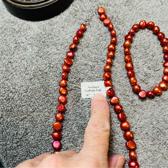 Freshwater Pearls Necklace, Earrings And Bracelet Set - Picture 3 of 4